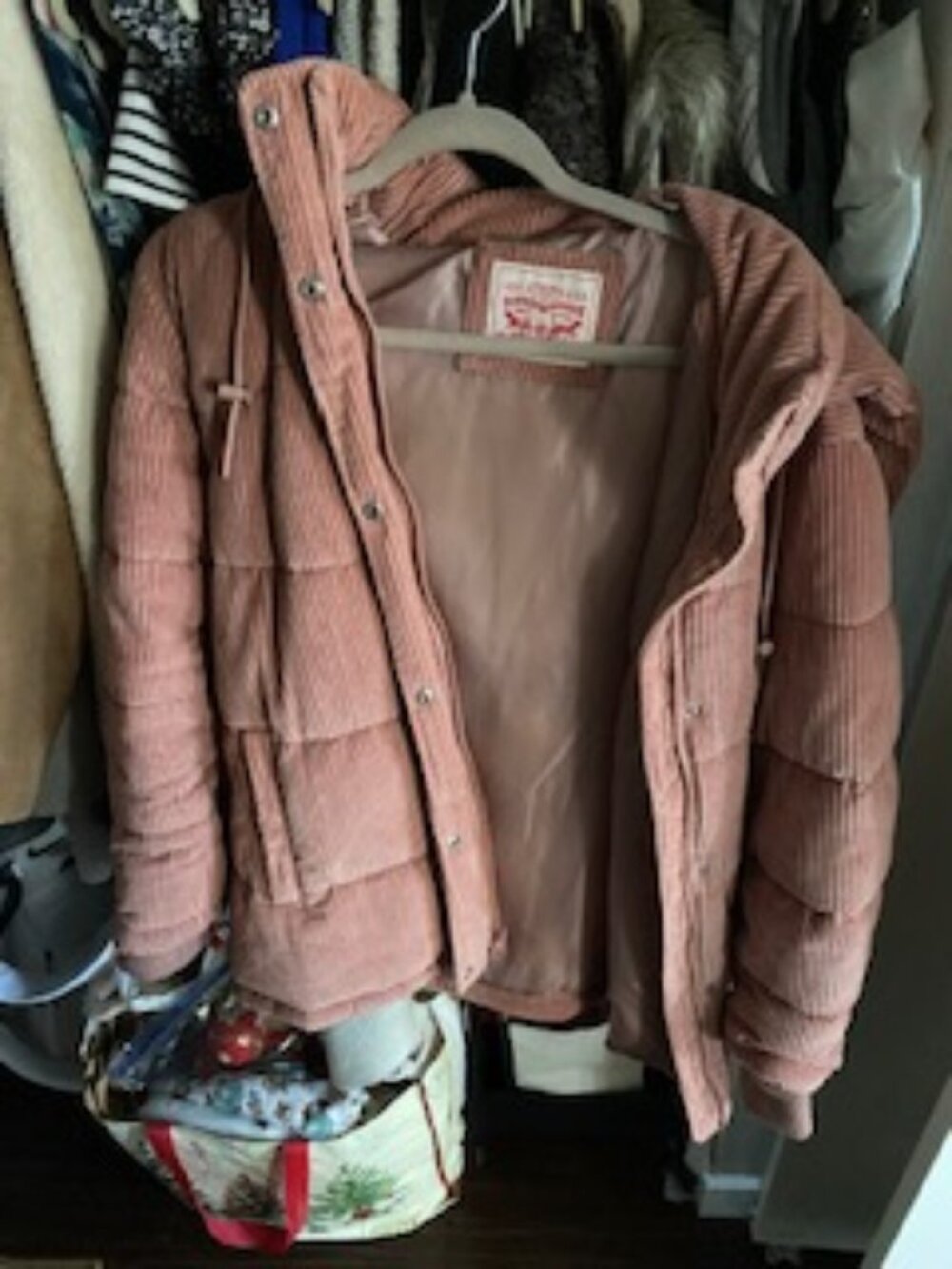 Levi Pink Corduroy Puffer Jacket (like new) - Size Small